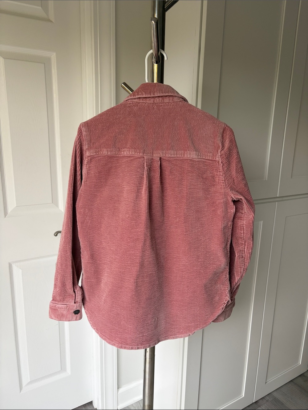 Kut from the Kloth Dusty Rose Corduroy Button Down Top, Size XS. - Picture 3 of 15